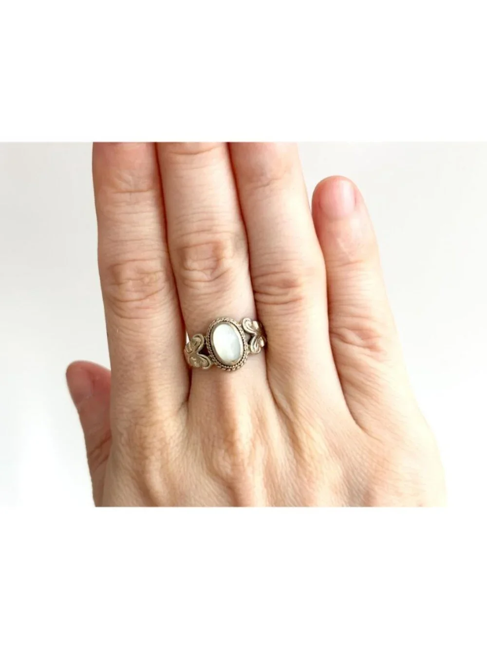 Mother of Pearl Stone Rope Frame Scroll Sterling Silver 925 Vintage Ring - sz 7